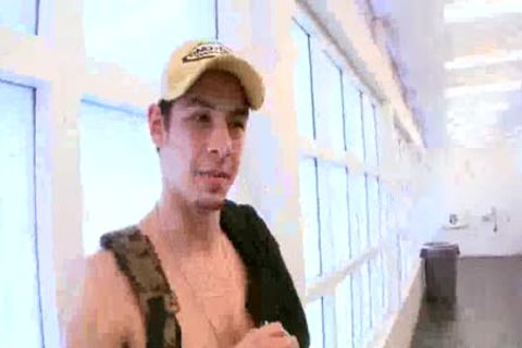 Kurt Wilde receives poked again