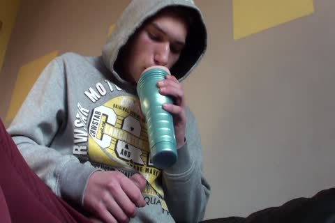 CZECH CASTING Skate twink Casting handjob cumshot
