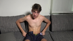 EastBoys.com - Rough nailing and muscle amateur