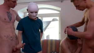 ClubBangBoys - Twink boy Jambie King having fun with Elias Bon